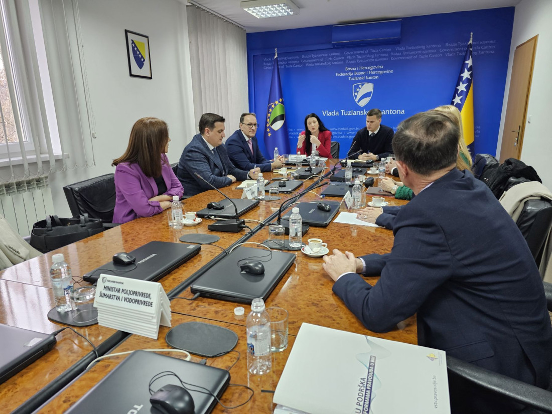 Sastanak Vlade TK i rukovodioca pravosudnih institucija: fokus na prava i status zaposlenih