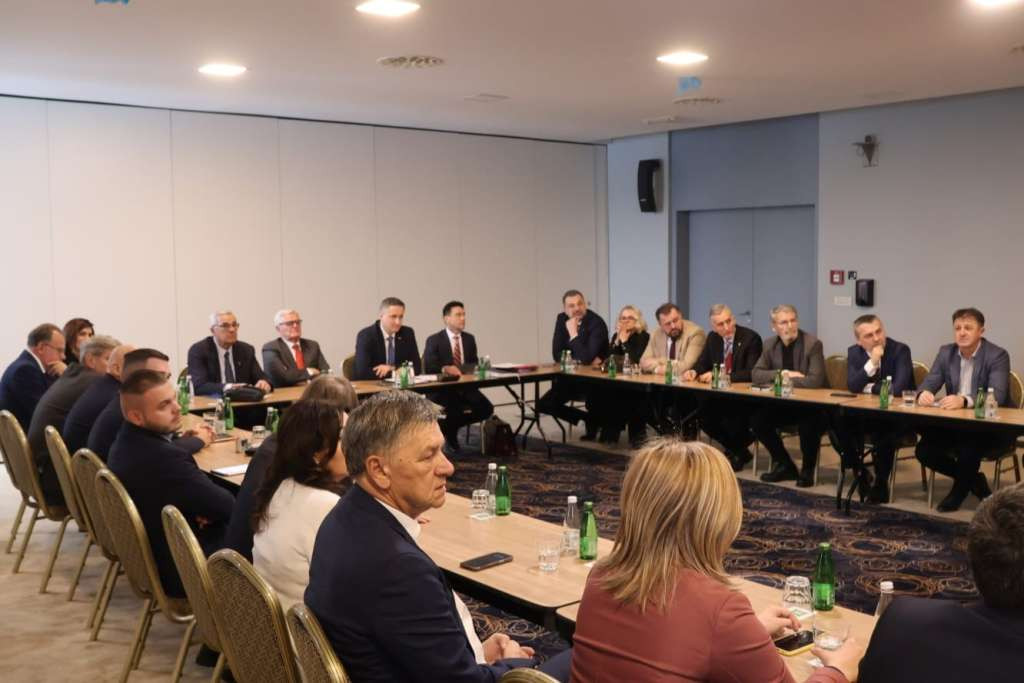Dvanaestorka podržala kandidaturu Bećirovića za člana Predsjedništva BiH