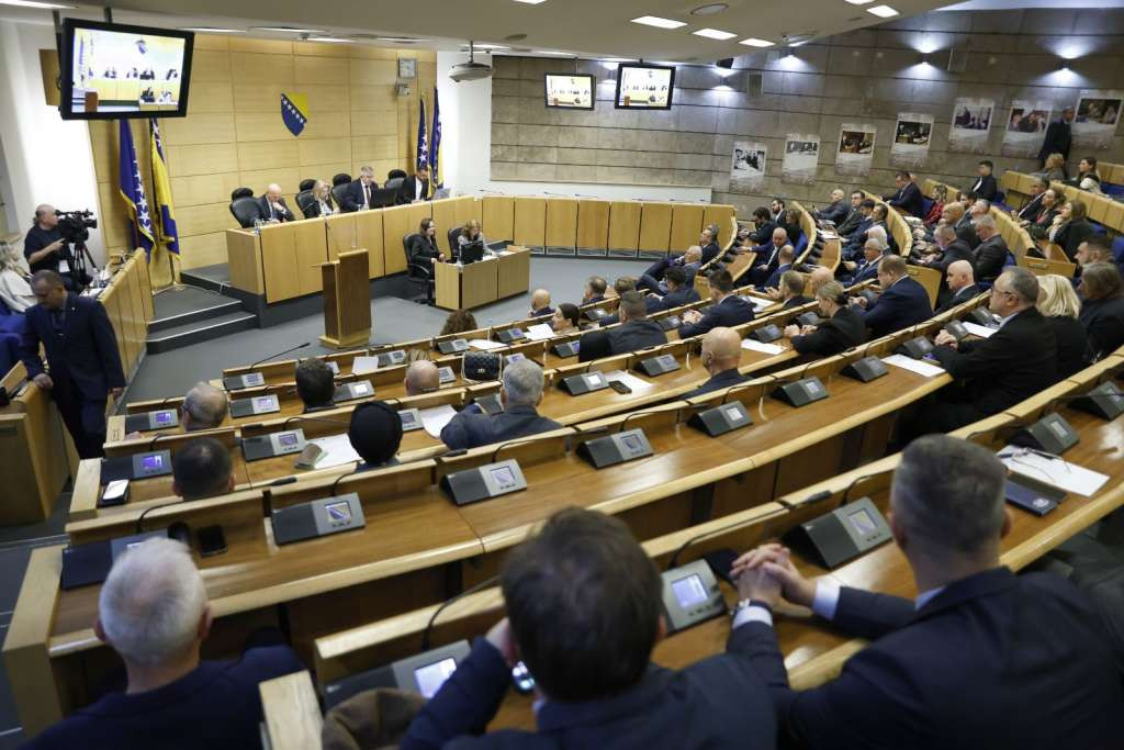 Vijeće mladih FBiH pozdravlja odluku o ponovnom uvrštavanju budžetske stavke 'Transfer za mlade'