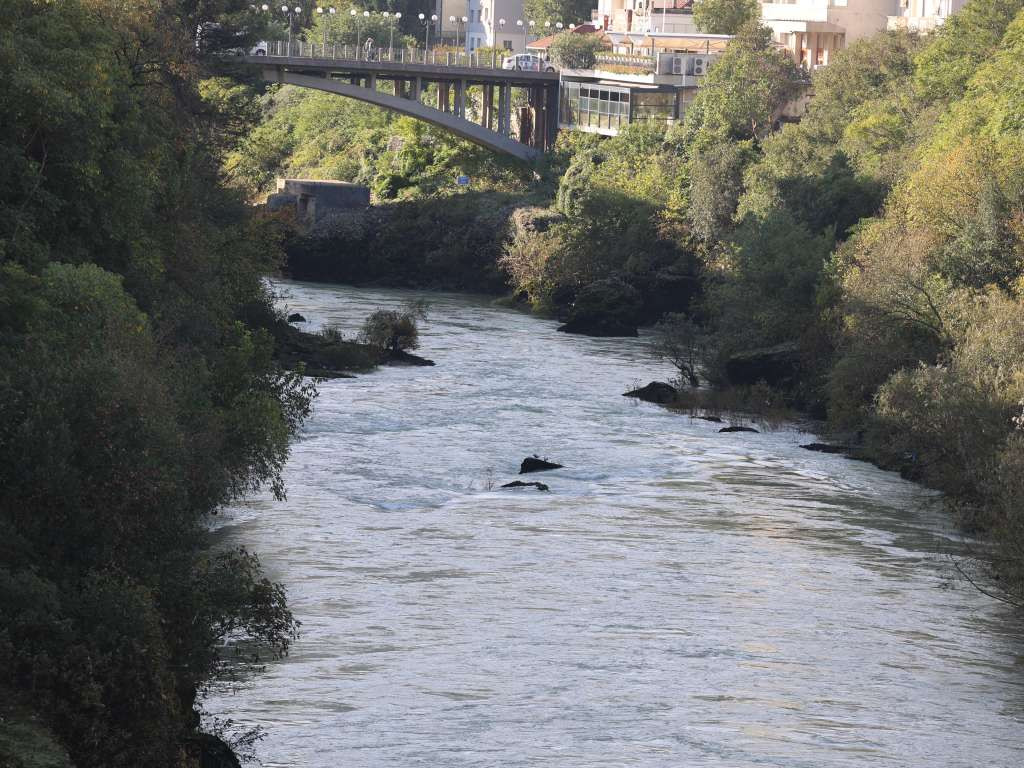 Apel građanima na oprez: Nadležne institucije FBiH izdale crveno upozorenje zbog obilnih padavina