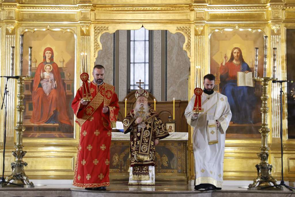 Služena božićna liturgija u Sabornoj crkvi u Sarajevu - Poruke mira, nade i zajedništva