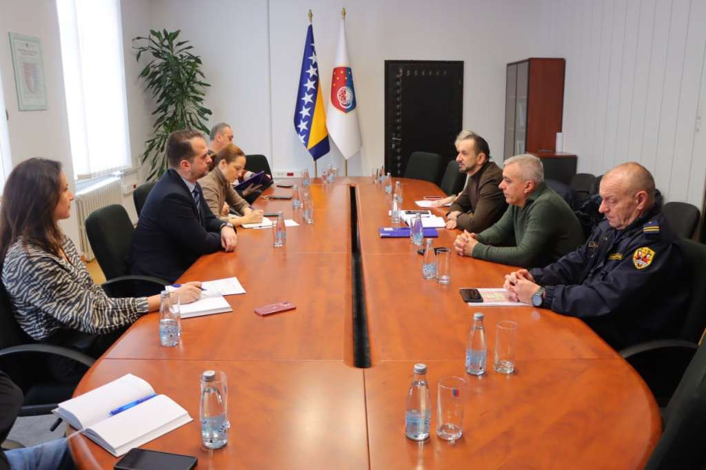 Vlada KS i Sindikat počeli pregovore o novom kolektivnom ugovoru za državne službenike