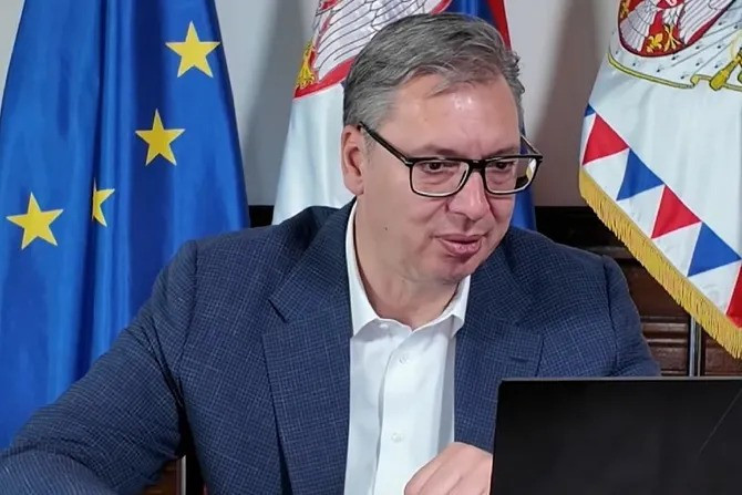 Vučić kazao da će podnijeti ostavku nakon što raspiše parlamentarne izboreu Srbiji