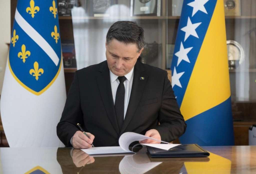 Bećirović: Hrvatska nema pravo da se miješa u unutrašnja pitanja suverene države BiH