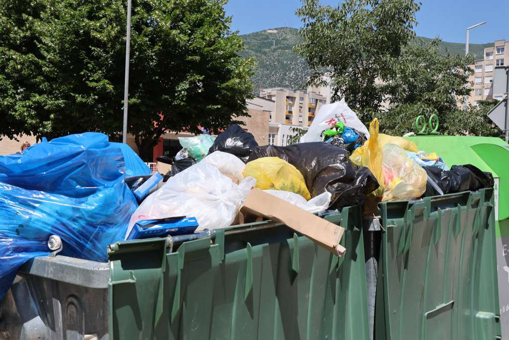 Obustavlja se pretovar otpada u Sjevernom logoru, nova lokacija Bišće polje
