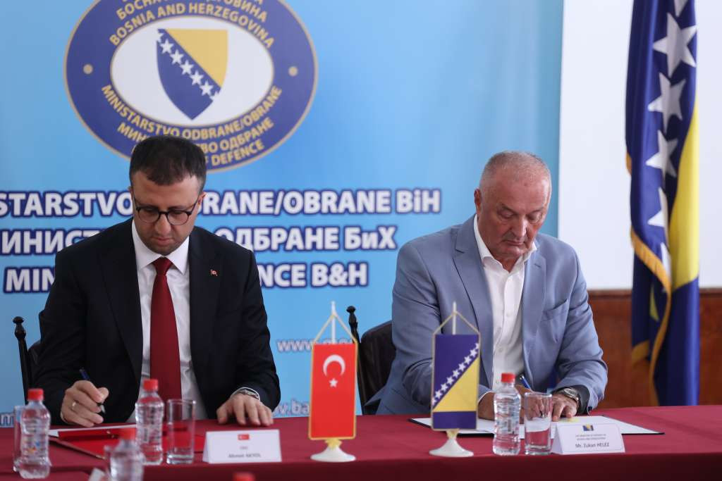 Potpisan ugovor o donaciji deset antidronskih pušaka za potrebe Oružanih snaga BiH