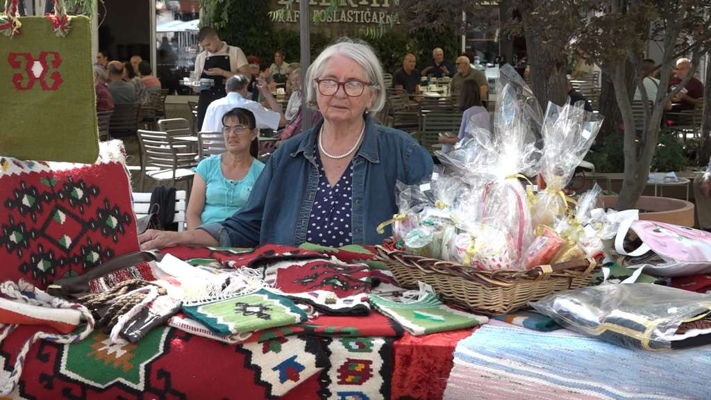 Rukotvorine, tamburice i stari zanati na etno-izložbi u Prijedoru