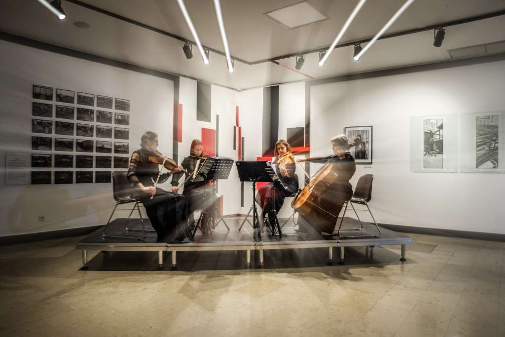 'SA Sinfonietta' otvara 4. sezonu projekta 'Muzikom kroz izložbu' koncertom u Collegium Artisticumu