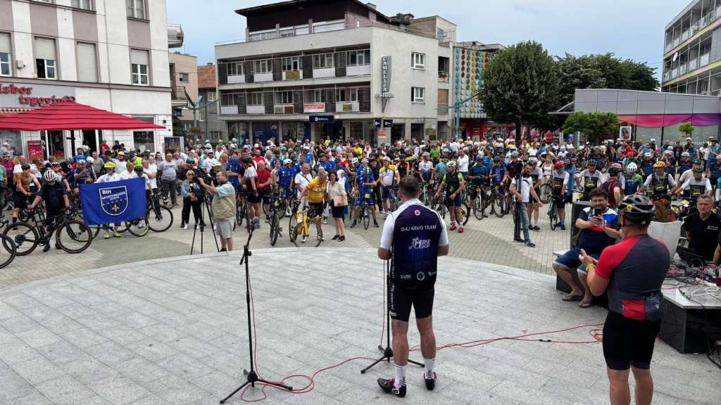 Iz Bihaća krenuo 22. biciklistički maraton u znak sjećanja na žrtve genocida