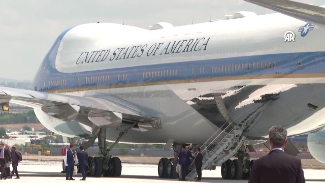 Trump: Sigurnosna pitanja nisu bila razlog promjene aviona nakon NATO samita