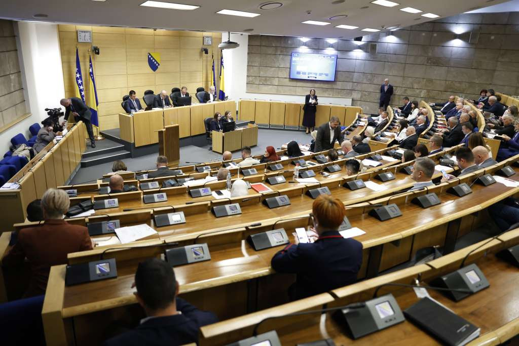 Počela sjednica Doma naroda FBiH: Delegati odlučuju o sudbini Nove Željezare Zenica