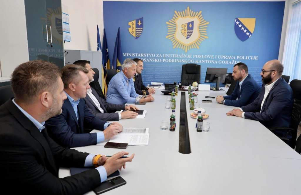 Magazinović i Mašić u Goraždu: Već vidljivi rezultati 'zakona o bahatoj vožnji'