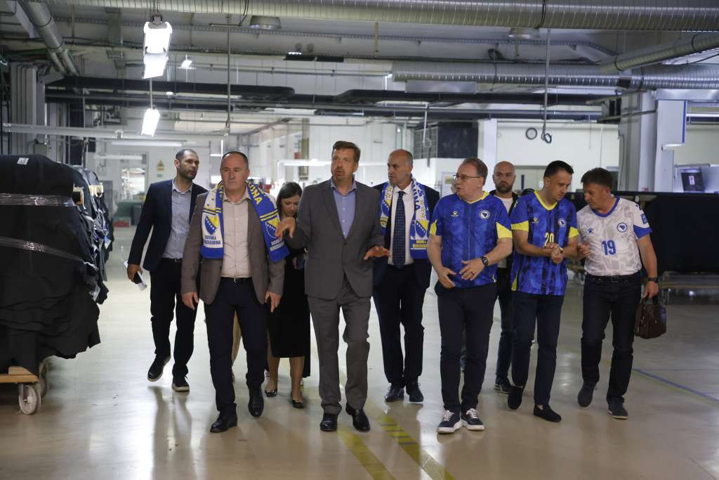 Nikšić u posjeti firmi BOXMARK Leather u Lukavcu: Treba podržati ovakve privredne subjekte