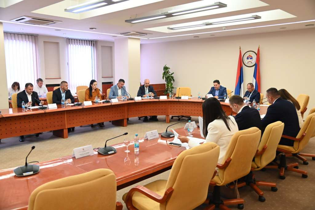 NSRS sutra o rebalansu budžeta i povećanju zaduženja RS, opozicija kritikuje hitnu proceduru