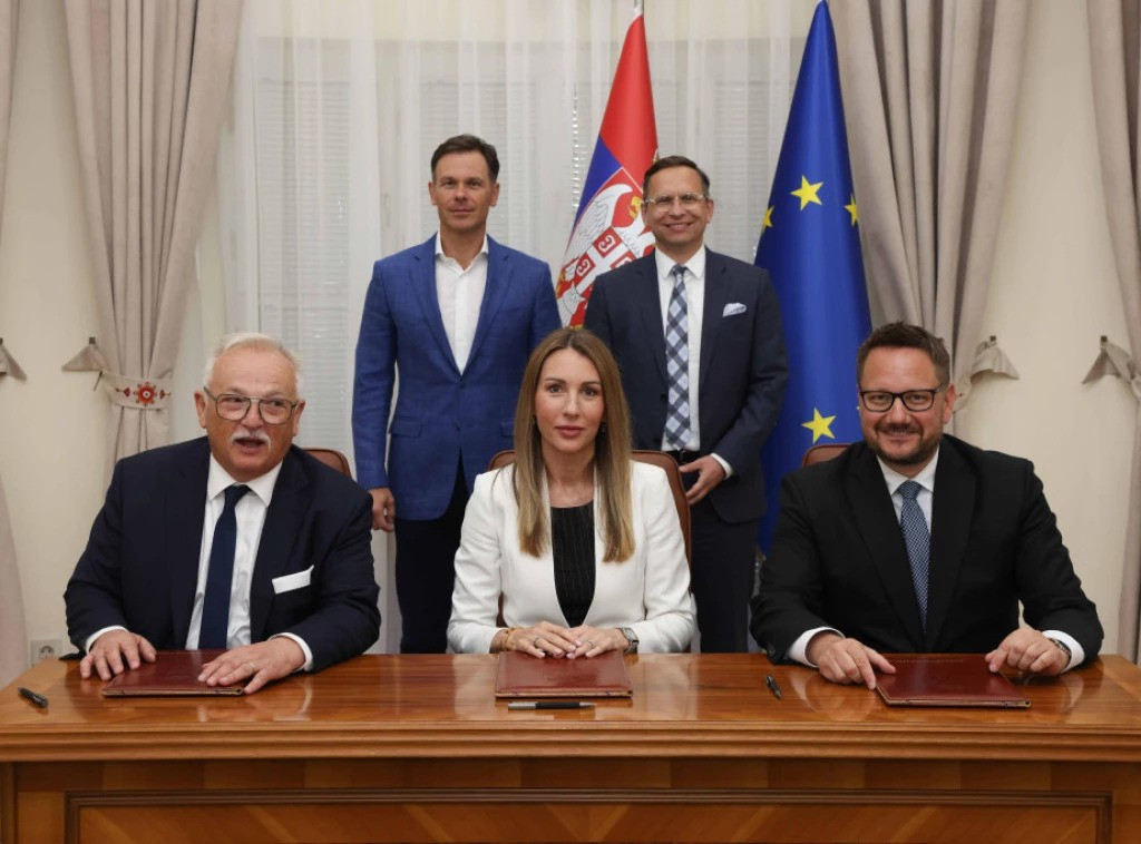 Potpisan ugovor o upravljanju NIS-om između Vlade Srbije i MOL-a