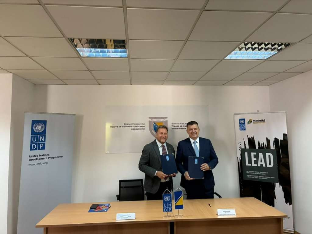 UNDP predao specijalizovanu opremu Upravi za indirektno oporezivanje u okviru projekta LEAD