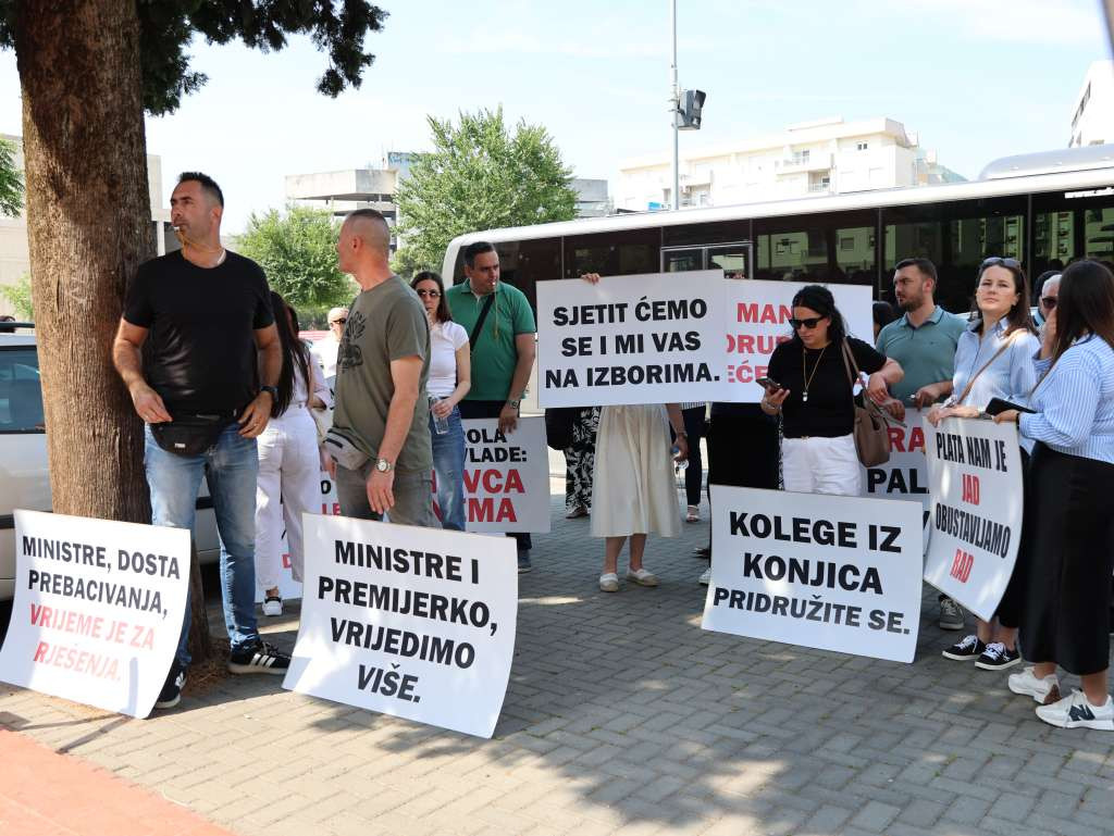 Pravosudni djelatnici HNK šesti dan u prosvjedu upozorenja, ponovili svoje zahtjeve Vladi
