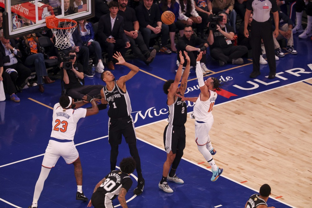 San Antonio pobijedio u New Yorku i smanjio na 1:2 u NBA finalu