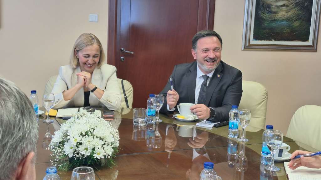 Entitetski ministri traže strožu kontrolu Bookinga i Airbnb-a u BiH