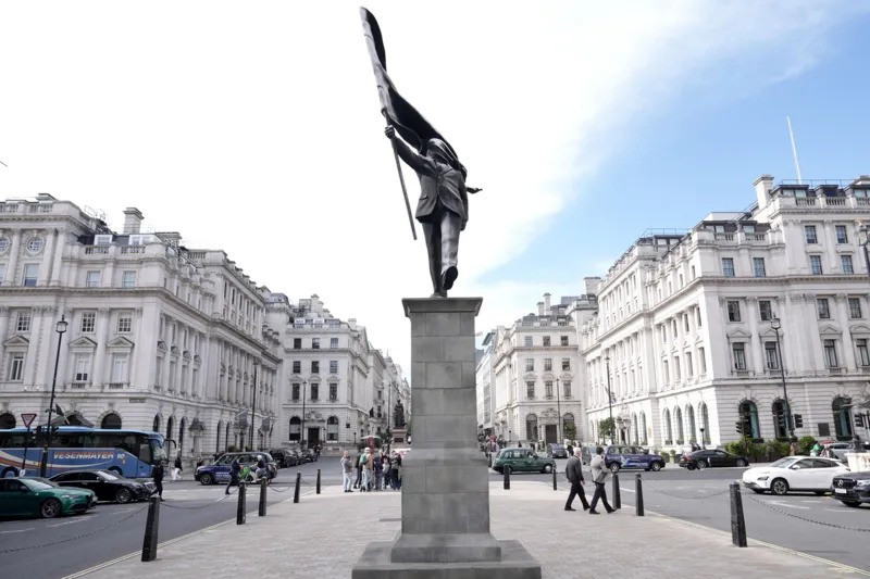 Banksy potvrdio da je nova statua u centru Londona njegovo djelo