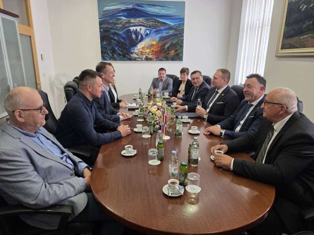 Predstavljen program potpore poljoprivrednim projektima Hrvata u BiH vrijedan 12 milijuna eura