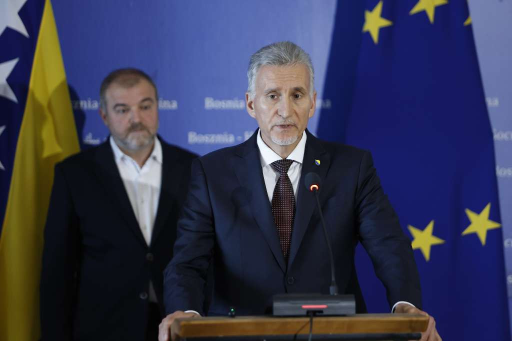 Ademović i privrednici: BiH zbog blokade zakona o električnoj energiji gubi stotine miliona KM godišnje