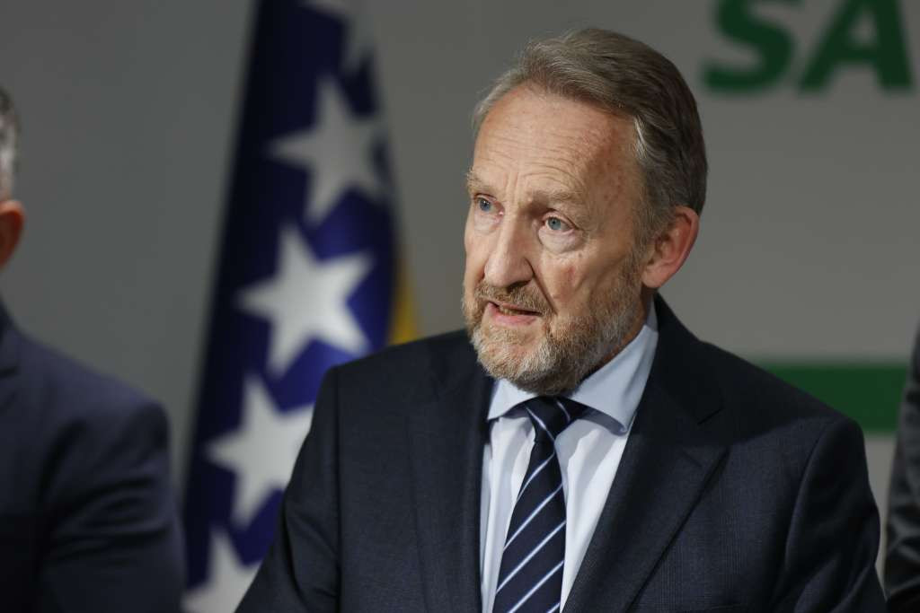 "Apsolutno ništa ne ide, posla se mora prihvatiti SDA": Izetbegović potvrdio kandidaturu za Predsjedništvo BiH