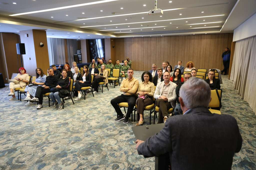Crveni križ FBiH dodijelio priznanja pojedincima koji su dali doprinos humanitarnom radu
