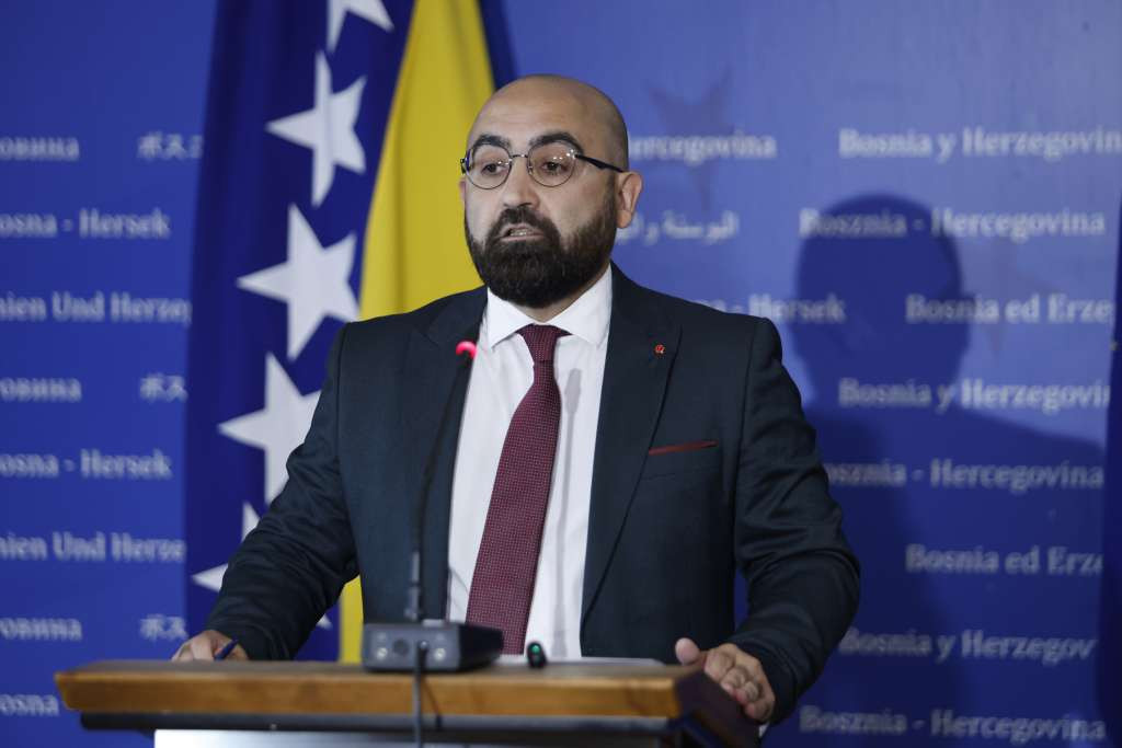 Hasanović: Amidžić vrijeđanjem Bošnjaka prikriva ekonomski haos u RS-u, tražim izvinjenje