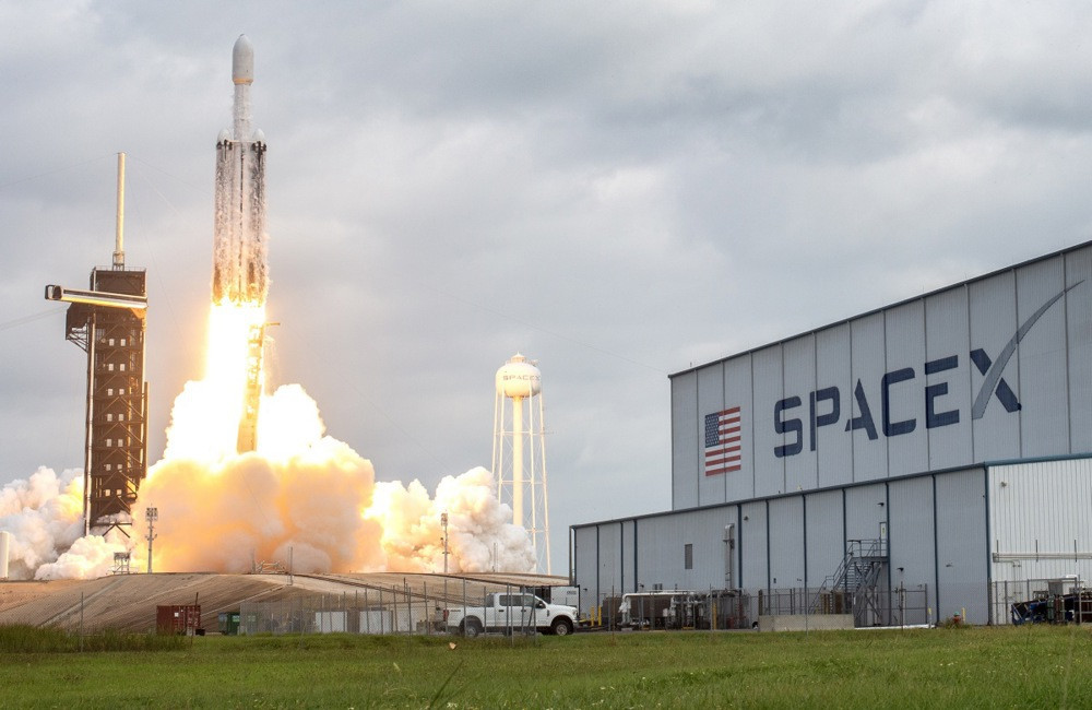 SpaceX pred izlazak na berzu otkrio gubitak od gotovo pet milijardi dolara