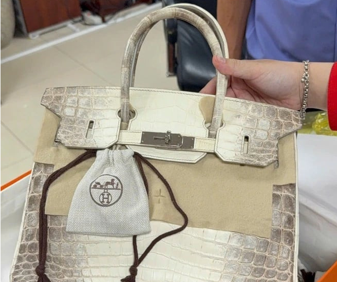 Zaplijenjene Hermès Birkin torbe prodane za više od 535.000 dolara