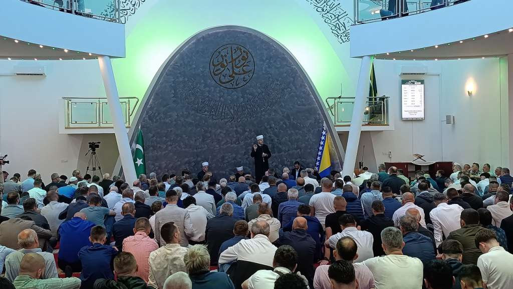 Kurban-bajram obilježen širom USK, centralna svečanost održana u Gradskoj džamiji