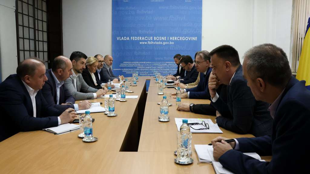 Nikšić i resorni ministri s predstavnicima Operator-Terminala i ŽFBiH o snabdijevanju naftom