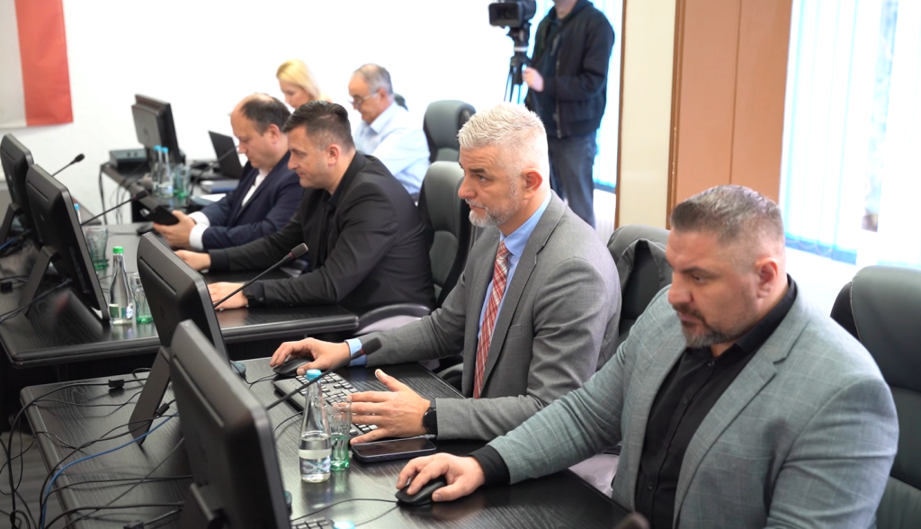 Vlada SBK ponudila 10 posto veće plaće liječnicima i stomatolozima