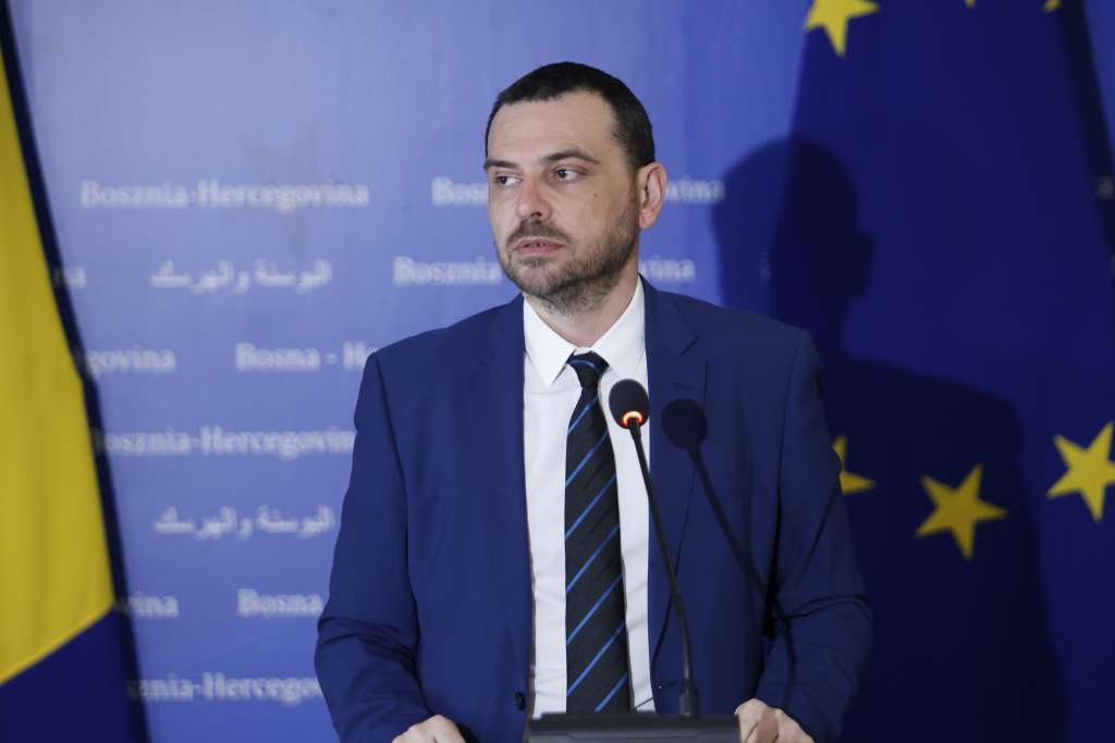 Magazinović: Samo jedno pitanje za SNSD, zašto ste se sad sjetili nepostojećeg prenosa nadležnosti?