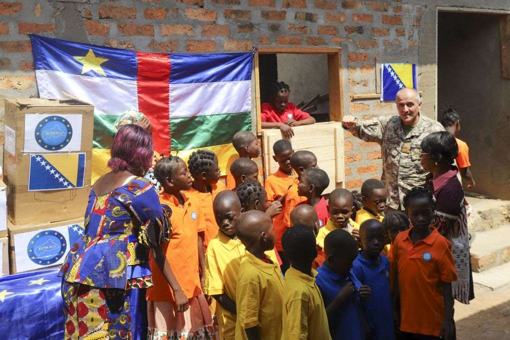 Pripadnici OSBiH u misiji u Centralnoafričkoj Republici izgradili kuhinjski objekat za sirotište