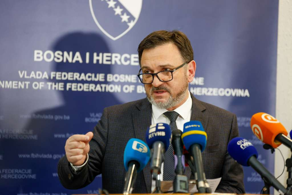 Hasičević: Snabdijevanje gorivom uredno, na snazi odluka o ograničenju marže i štiti potrošače