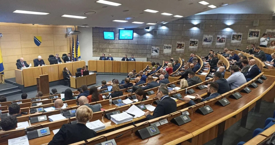 UPFBiH poziva federalne parlamentarce da usvoje finansijske i radno-pravne zakone