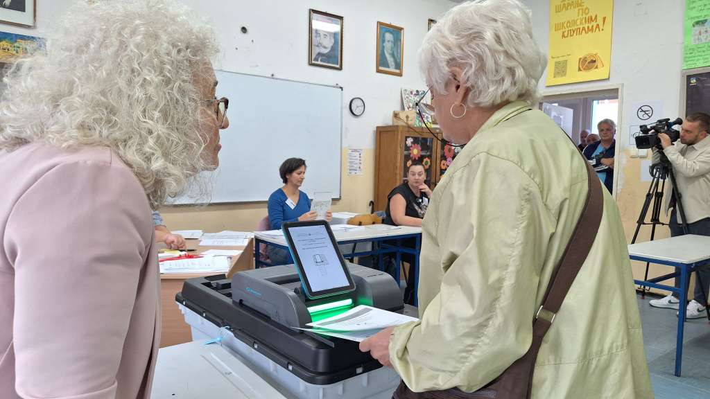 Nema nepravilnosti na biralištima u Banjoj Luci, manja kašnjenja zbog novih tehnologija