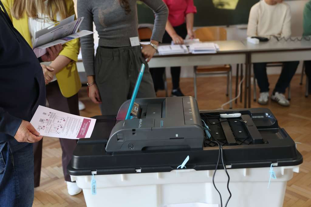 Sva biračka mjesta u Gradu Orašju otvorena na vrijeme