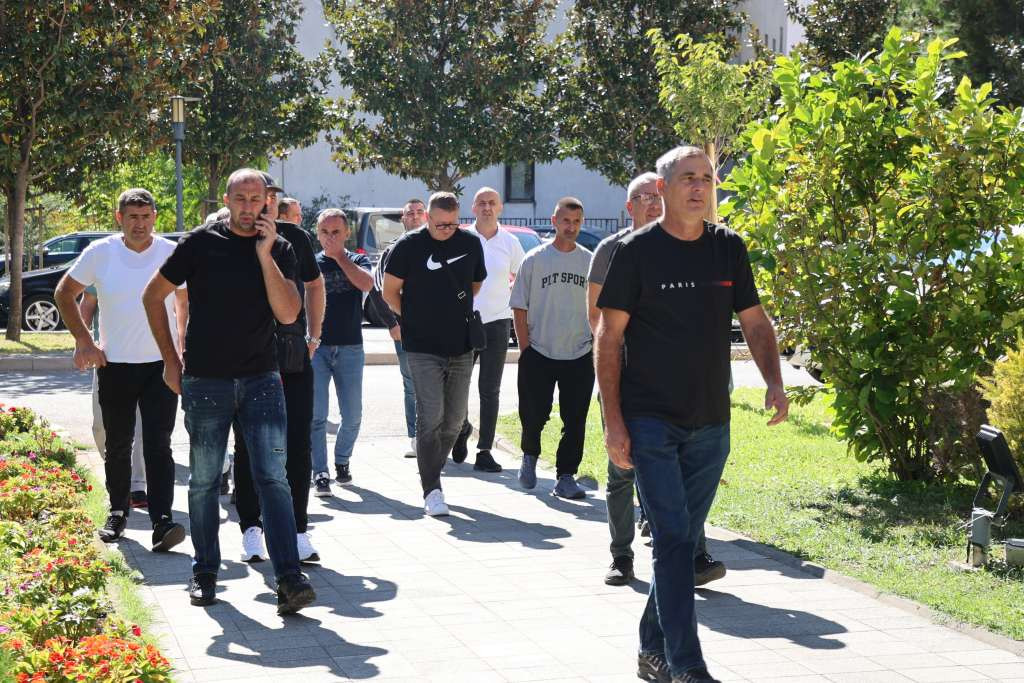 Radnici 'Komunalnog' se vratili na posao: Spremni su raditi, ali i dalje traže ostavku direktorice