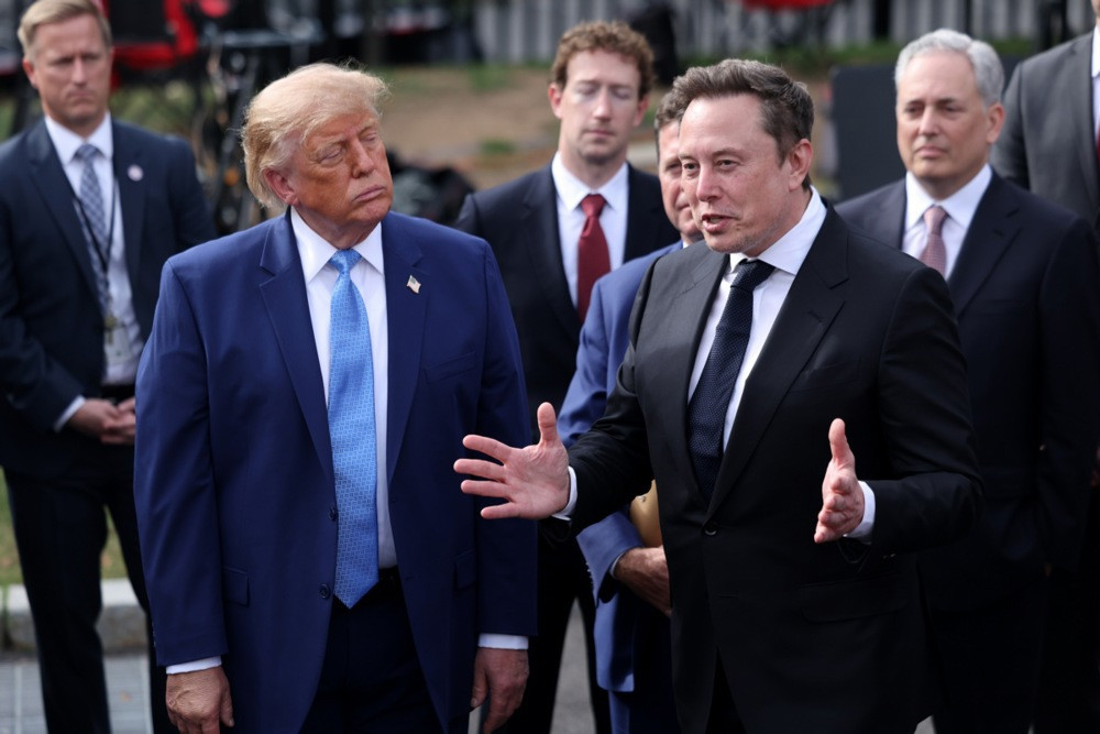 Trump kupio obveznice SpaceX-a od pet miliona dolara prije objave nove svemirske politike