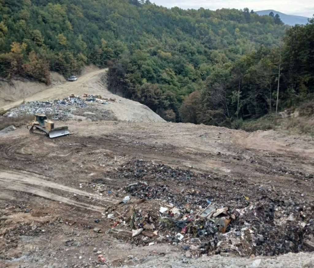 Požar na deponiji Šišeta ugašen, stanje prirodne i druge nesreće na snazi do ponedjeljka