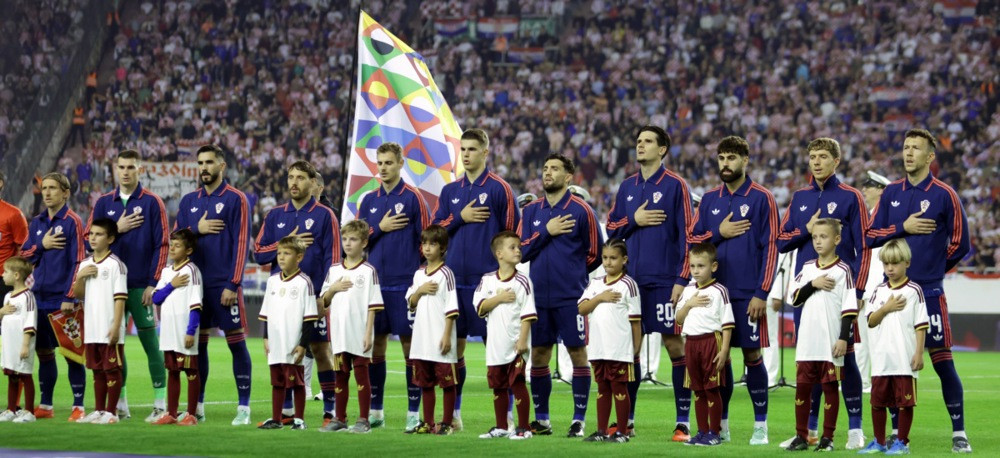 UEFA kaznila HNS zbog incidenata na utakmici Hrvatska-Španjolska