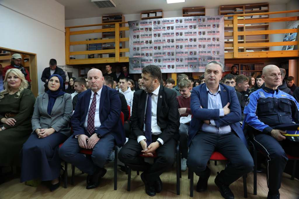 MUPKS počeo kampanju protiv zloupotrebe droga 'Izoštri um - supstancu na distancu'