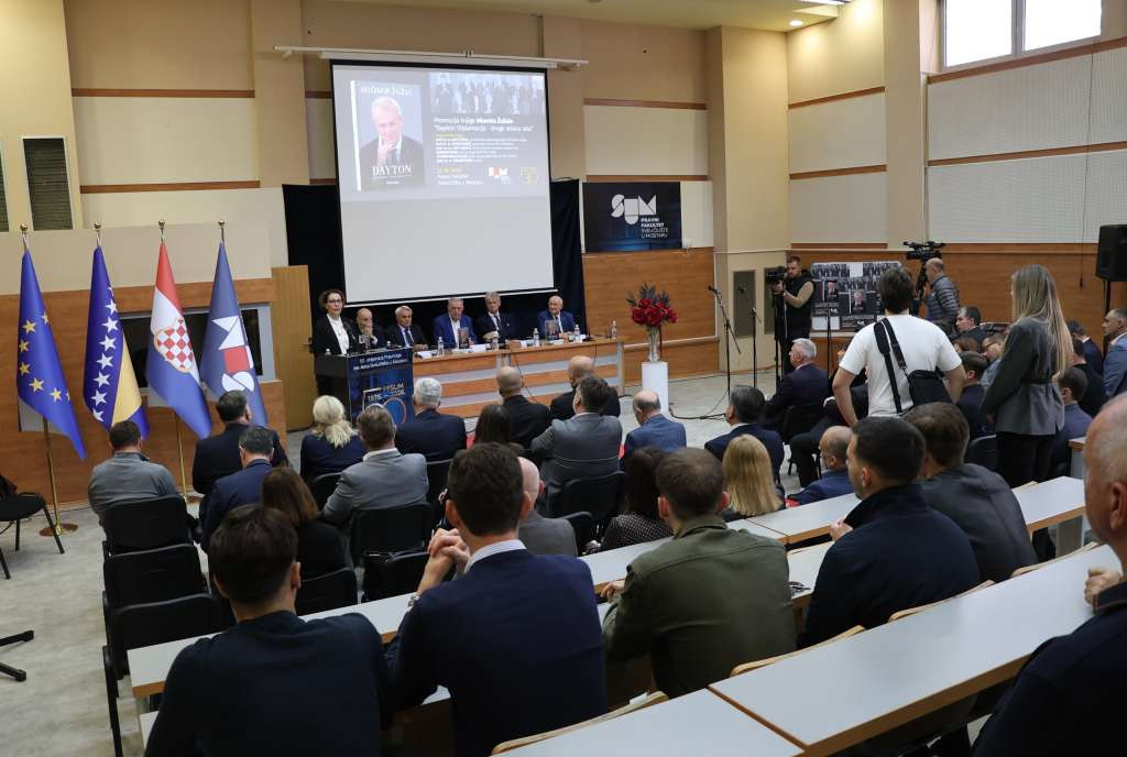 U Mostaru predstavljena knjiga 'Dayton: Diplomacija - druga strana rata' Miomira Žužula