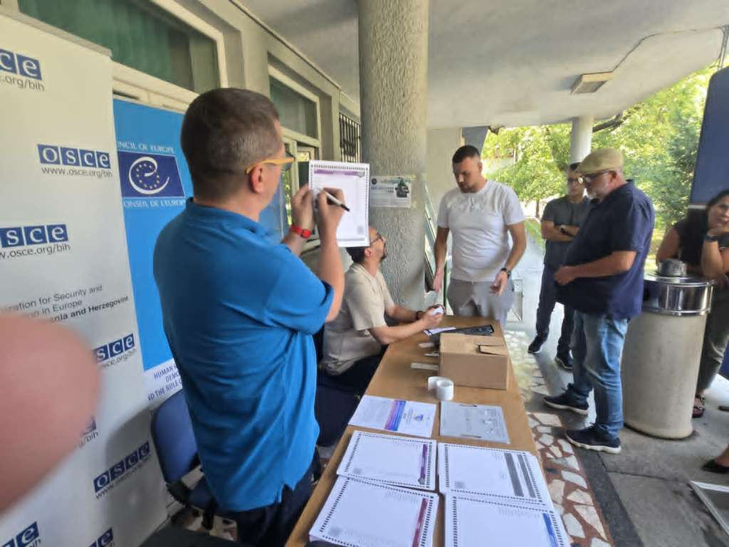 U Goraždu prezentacija novih izbornih tehnologija uz simulaciju glasanja