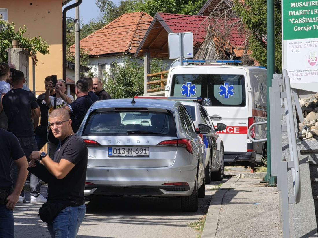 Incident u O.Š. Gornja Tuzla: Petnaestogodišnjakinja nožem povrijedila dvije učenice