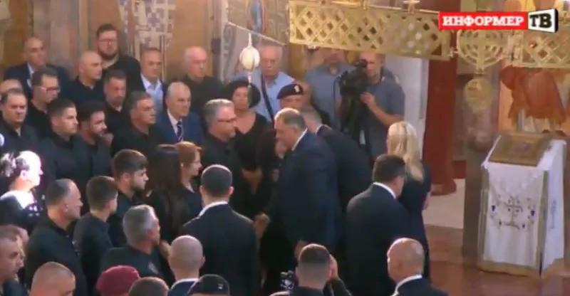 Milorad Dodik i brojni zvaničnici iz RS-a stigli na sahranu ratnog zločinca Ratka Mladića