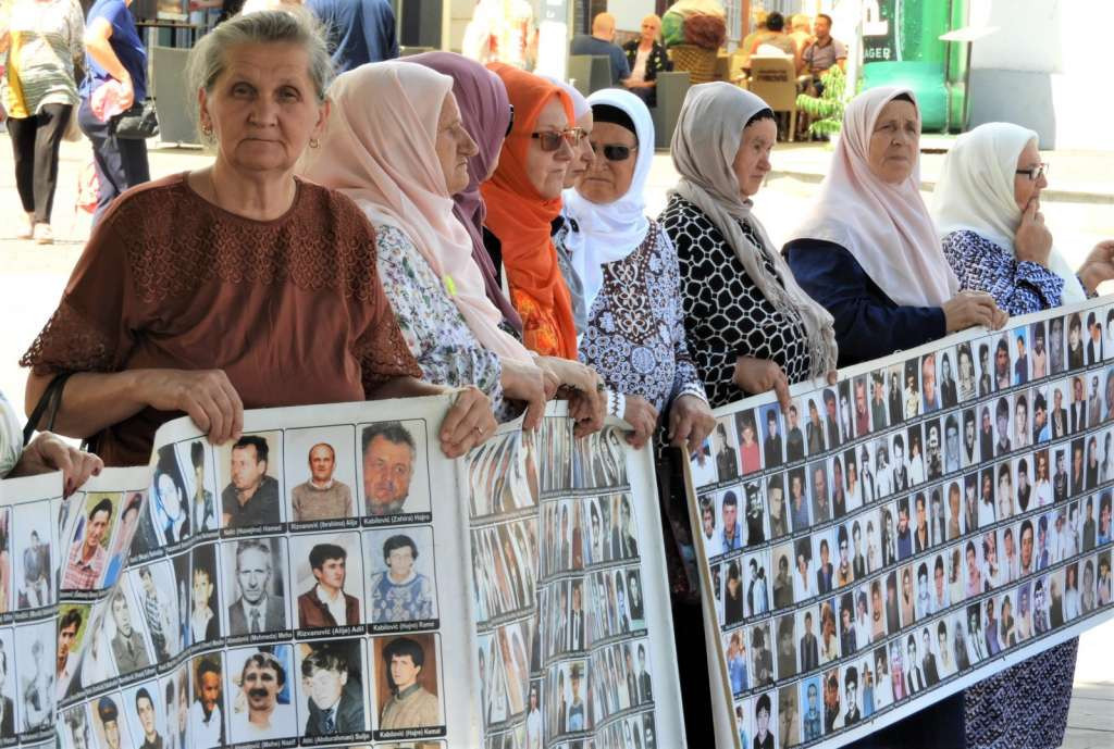 Majke Srebrenice odgovorile von der Leyen: "Formalne riječi nam nisu potrebne"